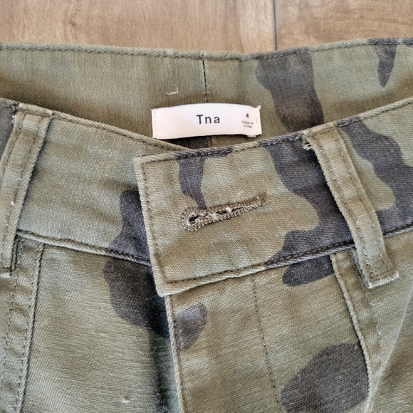 Camo pants - Picture 1 of 3
